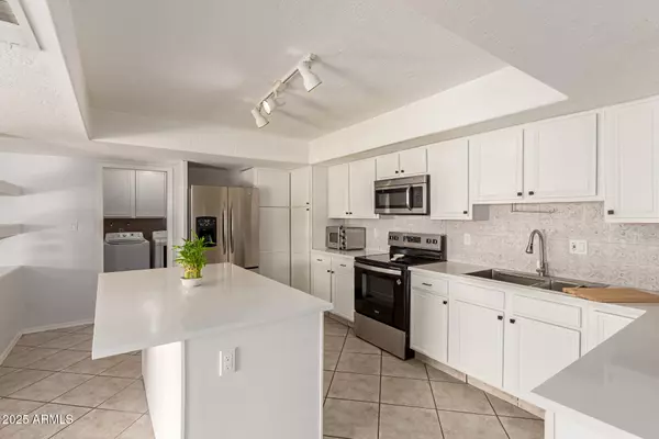 Phoenix, AZ 85053,3455 W Gelding Drive