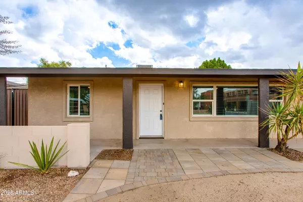 Phoenix, AZ 85018,4115 N 42nd Place