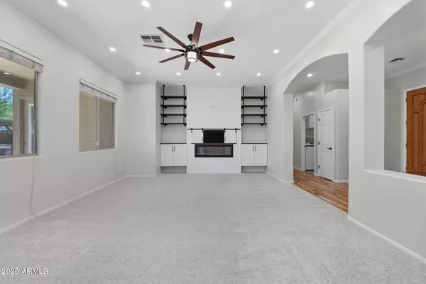 Chandler, AZ 85286,3433 E BLUEBIRD Place