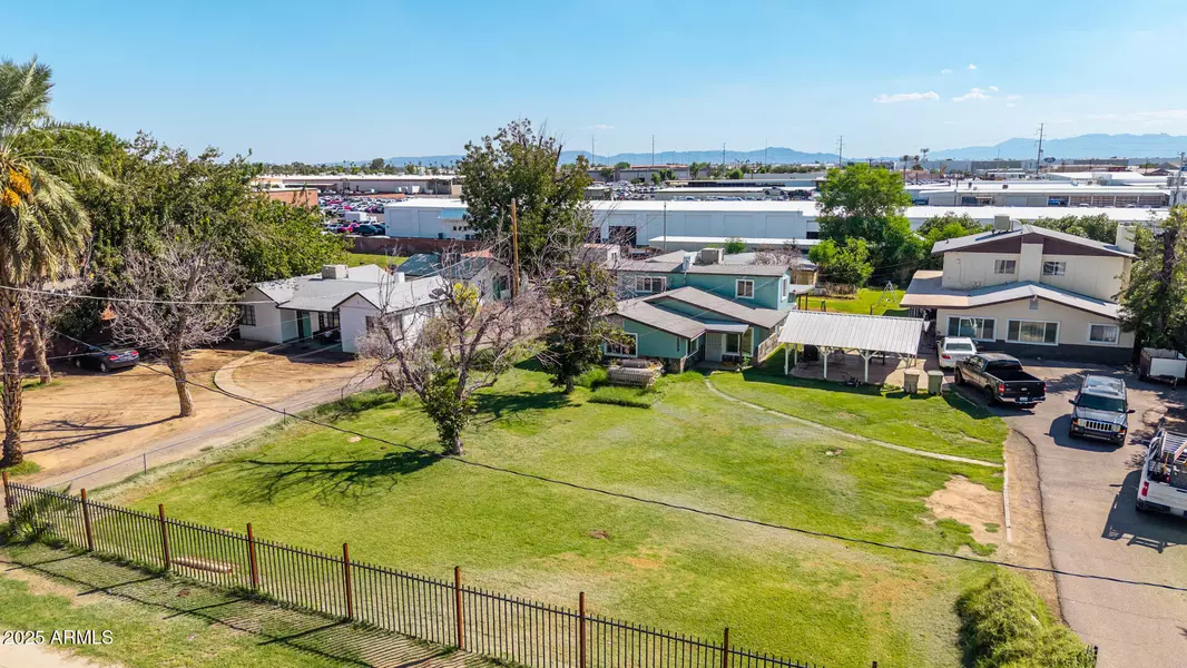 5239 W MARYLAND Avenue, Glendale, AZ 85301