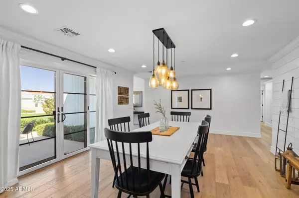 Scottsdale, AZ 85258,8107 E DEL CUARZO Drive