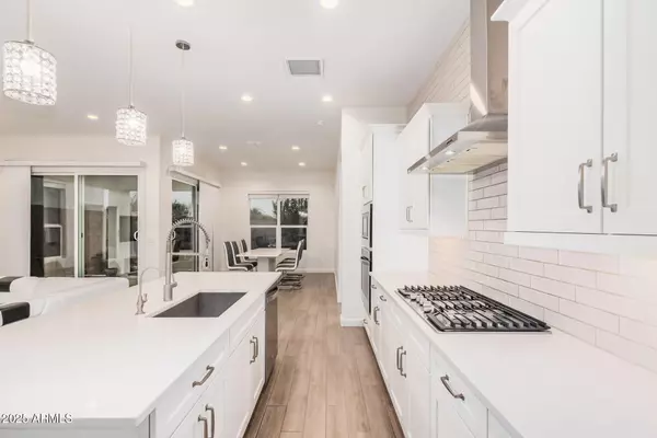 Phoenix, AZ 85024,2323 E QUESTA Drive