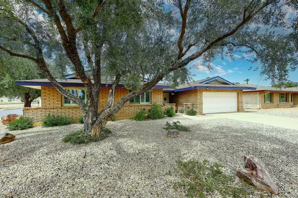 1906 E PEBBLE BEACH Drive, Tempe, AZ 85282