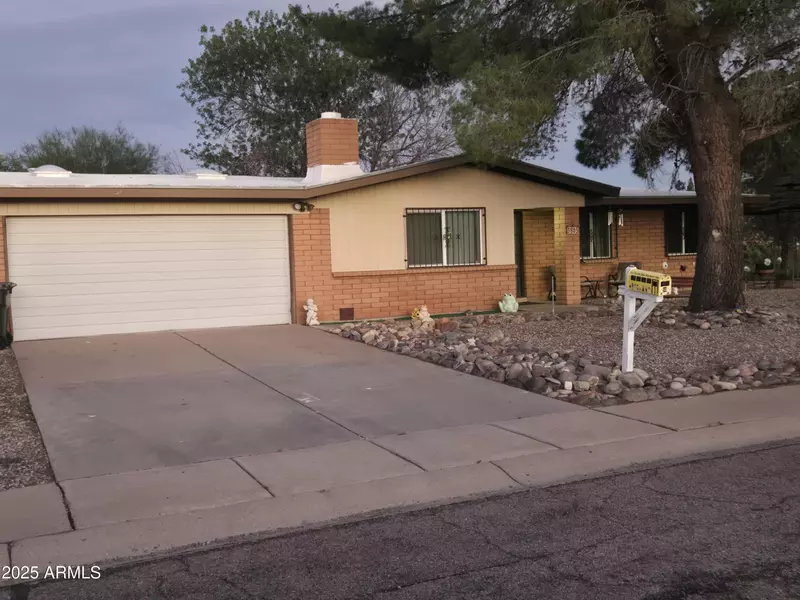 3865 REDWING Place, Sierra Vista, AZ 85635