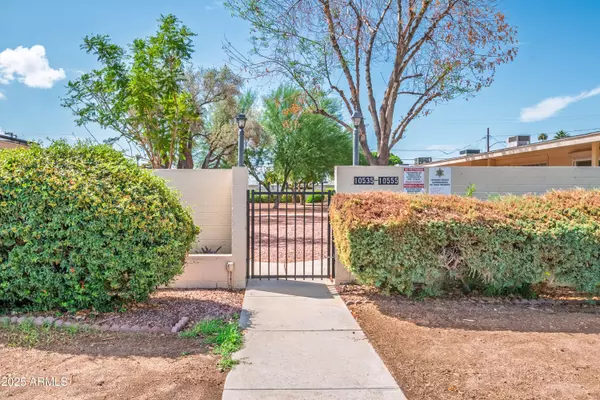 10541 W COGGINS Drive, Sun City, AZ 85351