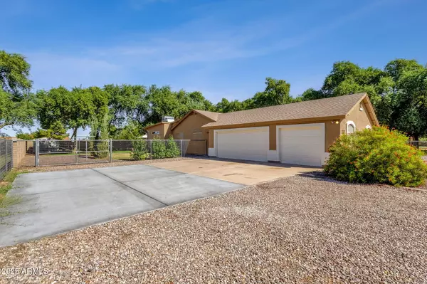 Queen Creek, AZ 85142,18132 E BELLERIVE Drive