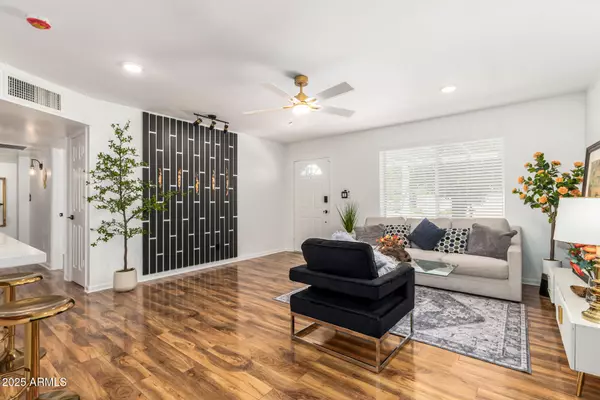 Phoenix, AZ 85022,2201 E KINGS Avenue