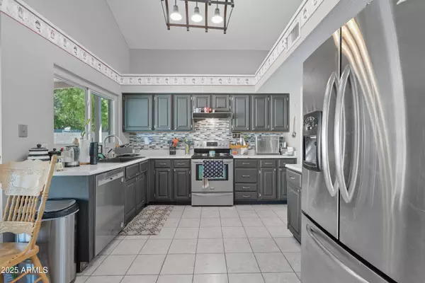 Peoria, AZ 85381,7544 W DREYFUS Drive