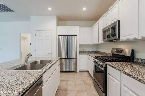 Eloy, AZ 85131,4075 W PAINTED HORSE Drive