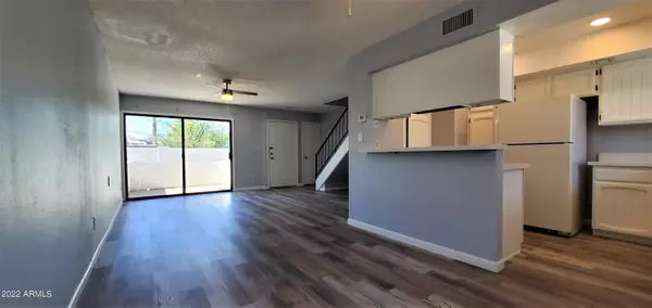 Phoenix, AZ 85014,3411 N 12TH Place #8
