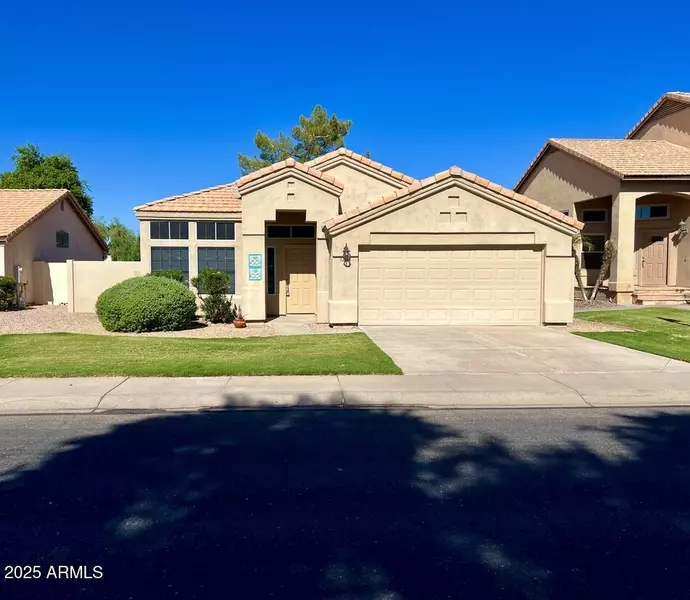 3200 S CASCADE Place, Chandler, AZ 85248