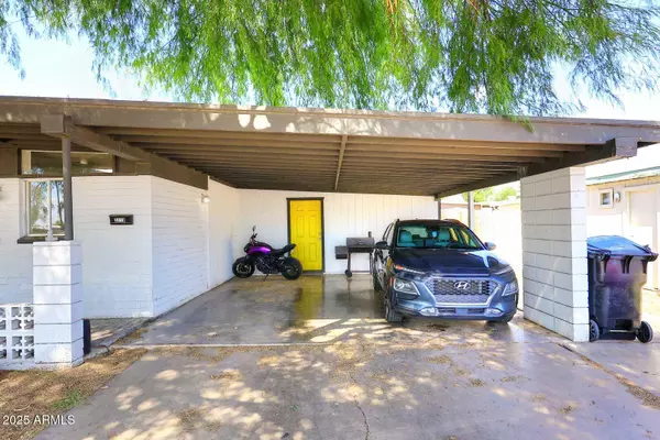 Phoenix, AZ 85051,3718 W PUGET Avenue