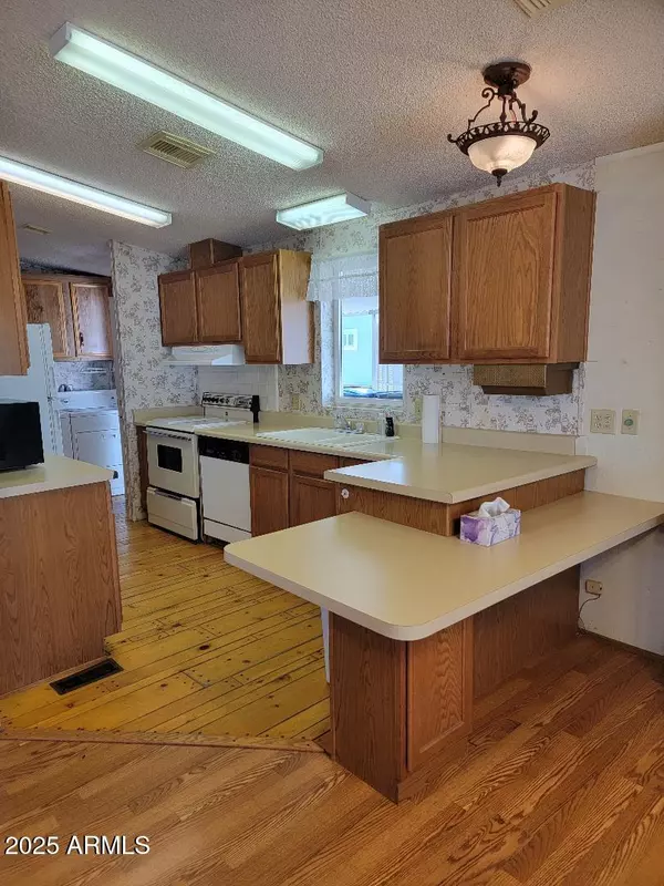 Florence, AZ 85132,3927 N COLORADO Avenue
