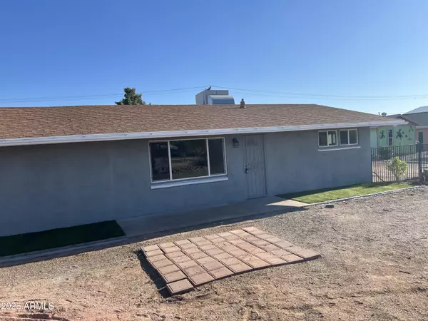 Apache Junction, AZ 85120,11527 E 6TH Avenue
