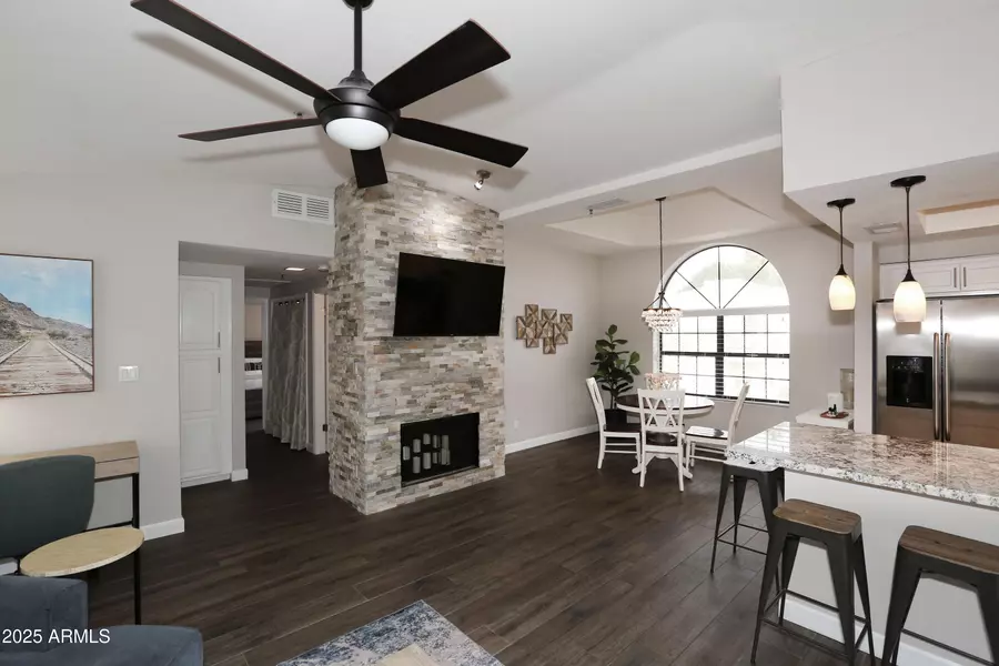 8300 E VIA DE VENTURA -- #2024, Scottsdale, AZ 85258