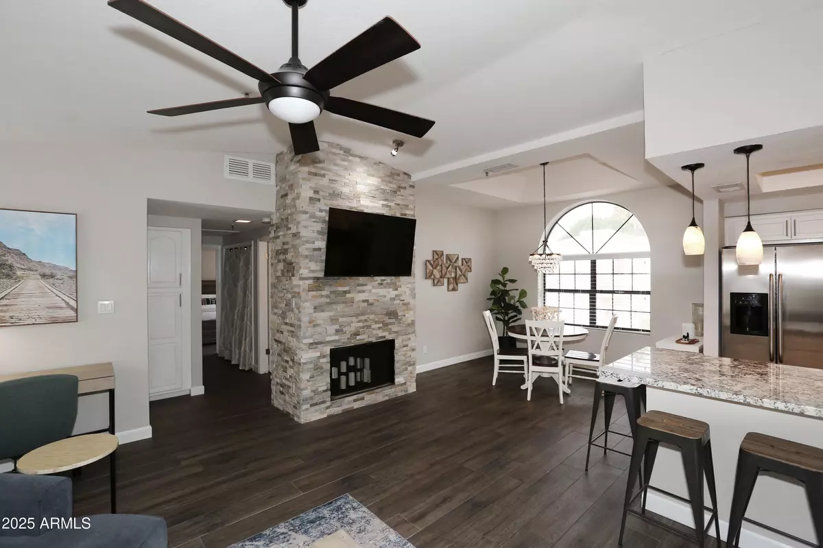 Scottsdale, AZ 85258,8300 E VIA DE VENTURA -- #2024