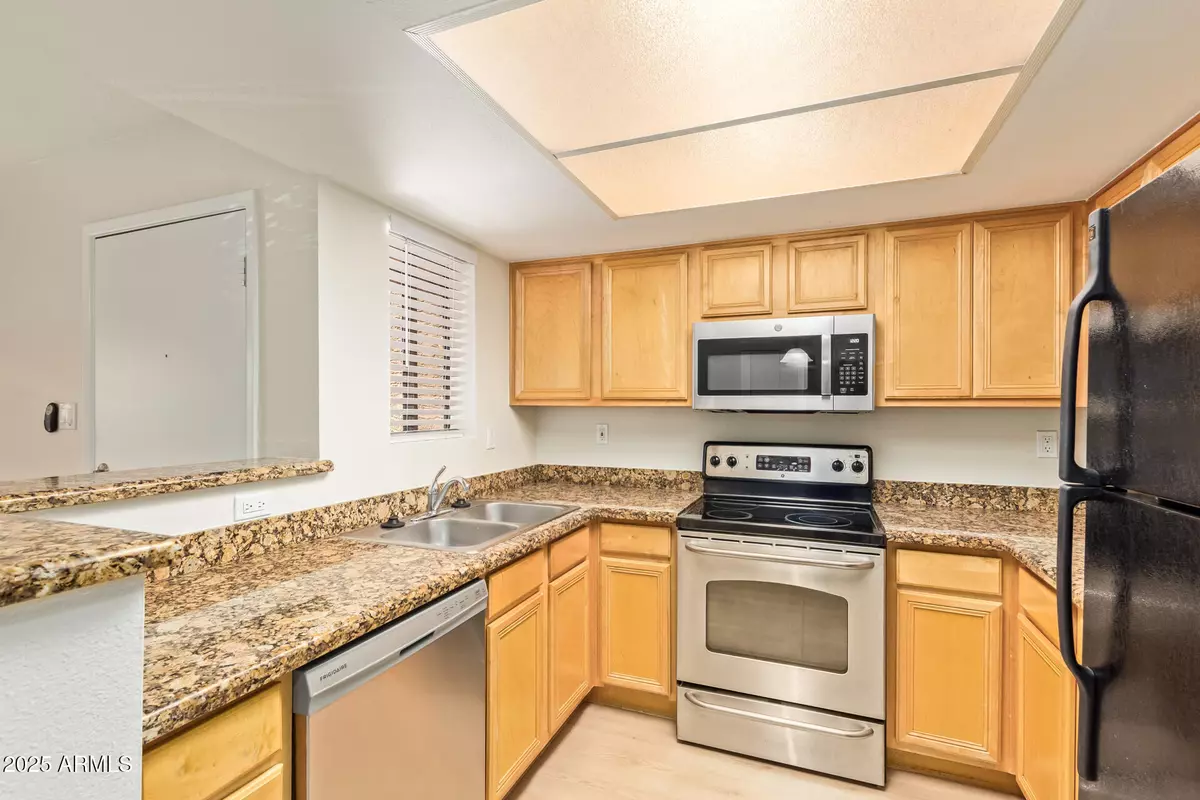 Glendale, AZ 85304,5757 W EUGIE Avenue #1040