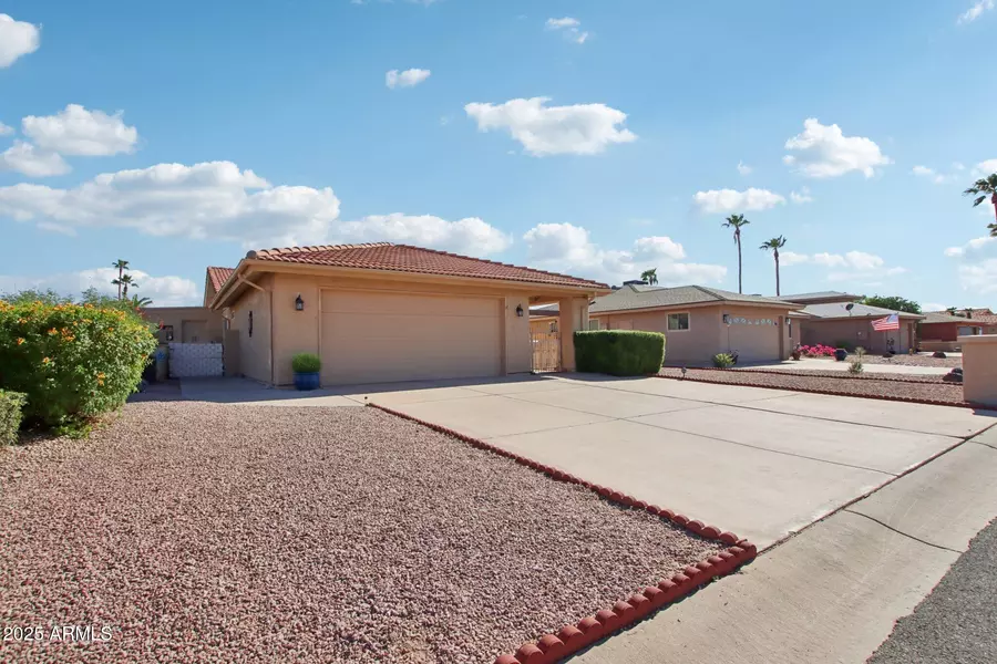 8833 E PLAYER Drive, Sun Lakes, AZ 85248