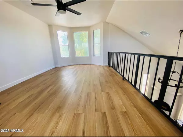 Glendale, AZ 85302,9053 N 53RD Avenue