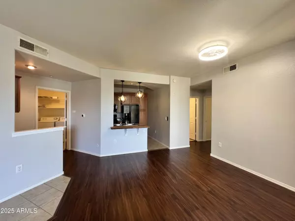 Phoenix, AZ 85014,5303 N 7th Street #Unit 132