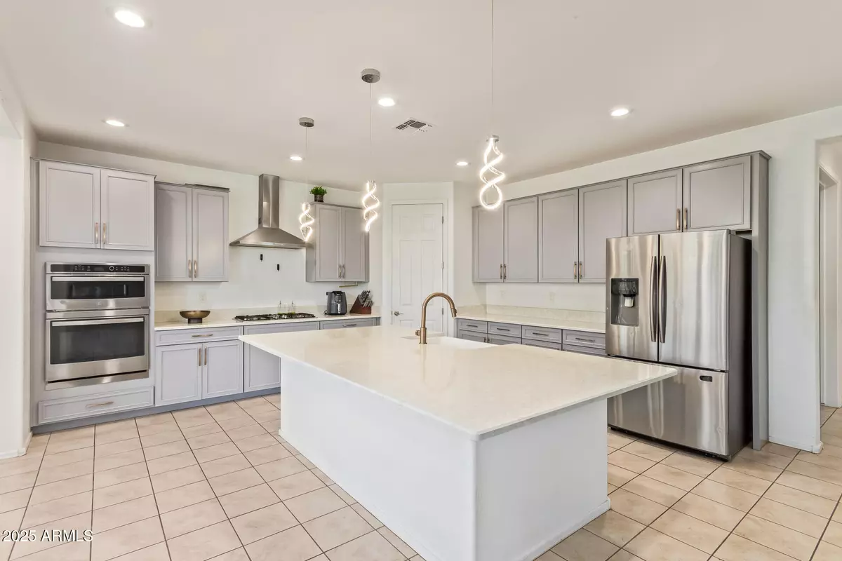 Phoenix, AZ 85043,7718 W JONES Avenue