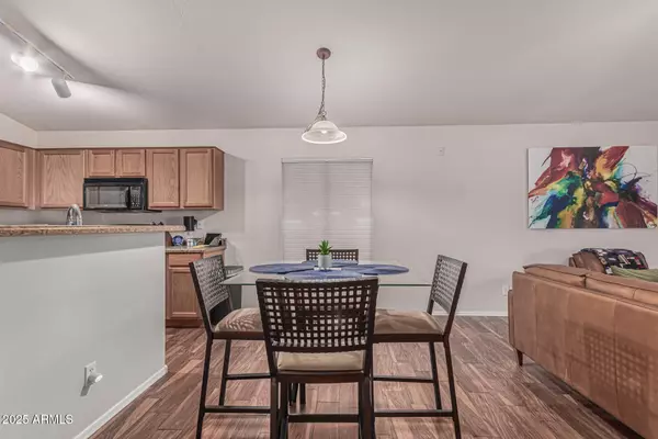 Phoenix, AZ 85041,2826 W LA SALLE Street