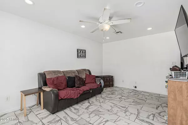 Mesa, AZ 85203,105 N GUTHRIE Street