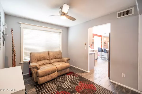 Phoenix, AZ 85022,2133 E EVANS Drive