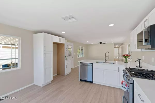 Tucson, AZ 85712,5000 E Grant Road #203