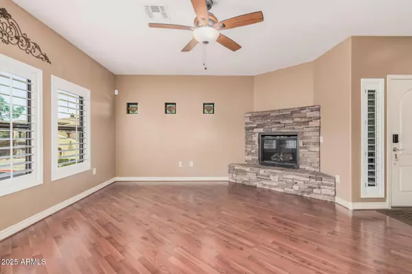 Phoenix, AZ 85054,21320 N 56TH Street #2048