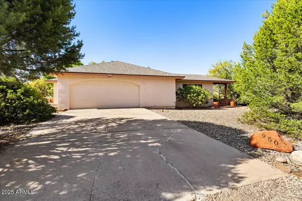 950 ROBERTS Road, Clarkdale, AZ 86324