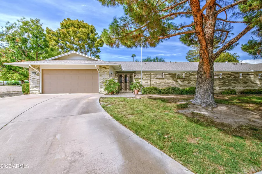 9874 W HIGHWOOD Court, Sun City, AZ 85373