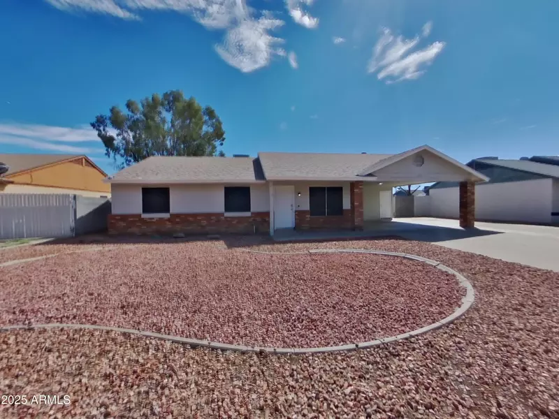 8931 W CINNABAR Avenue, Peoria, AZ 85345