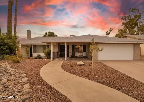 5047 E MESQUITE WOOD Court, Phoenix, AZ 85044