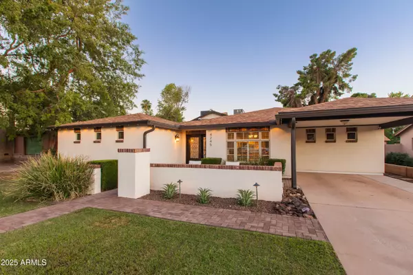 Phoenix, AZ 85018,4245 E EARLL Drive