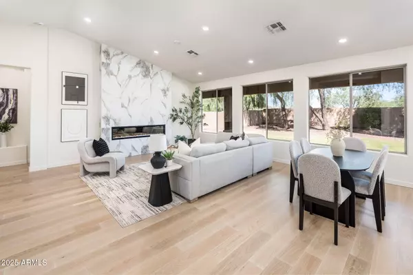 Scottsdale, AZ 85254,5106 E WALLACE Avenue