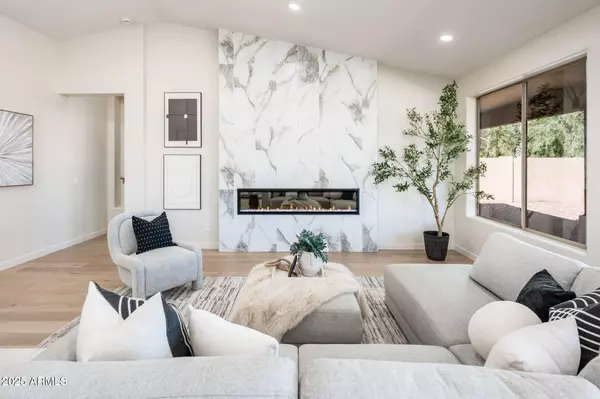 Scottsdale, AZ 85254,5106 E WALLACE Avenue