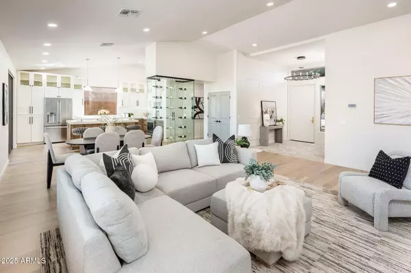 Scottsdale, AZ 85254,5106 E WALLACE Avenue