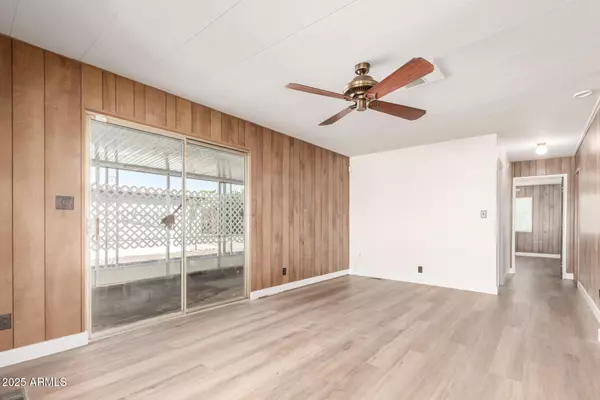 Mesa, AZ 85215,5433 E MCDOWELL Road