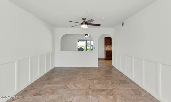 Phoenix, AZ 85028,10624 N 25TH Street