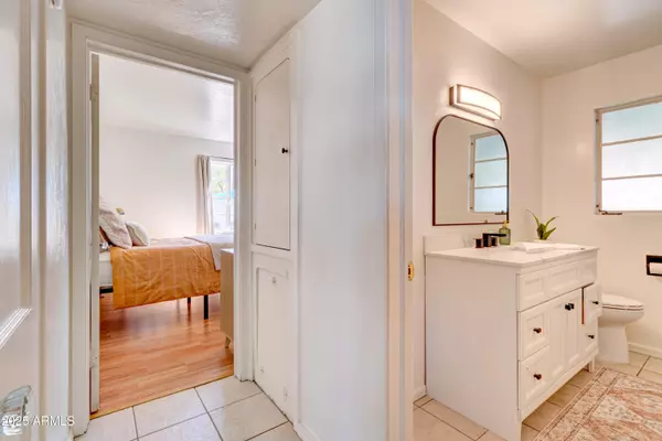 Phoenix, AZ 85004,385 E CORONADO Road #6