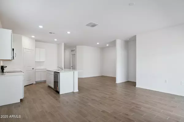 Wittmann, AZ 85361,18410 W HACKAMORE Drive