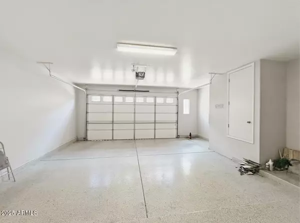 Phoenix, AZ 85022,2048 E HEARTWOOD Lane