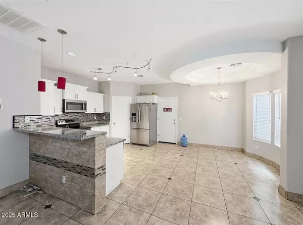 Phoenix, AZ 85022,2048 E HEARTWOOD Lane