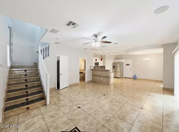 Phoenix, AZ 85022,2048 E HEARTWOOD Lane