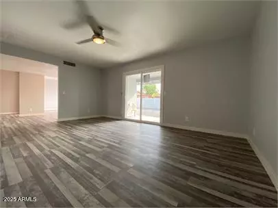 Phoenix, AZ 85029,4007 W RUE DE LAMOUR Avenue