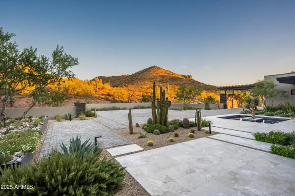 Scottsdale, AZ 85255,10784 E PINNACLE PEAK Road