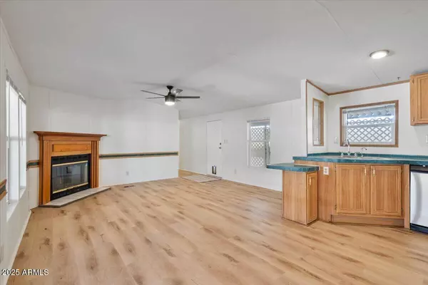 2121 N Center Street #30, Mesa, AZ 85201