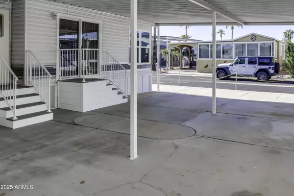 Surprise, AZ 85374,17200 W BELL Road #522