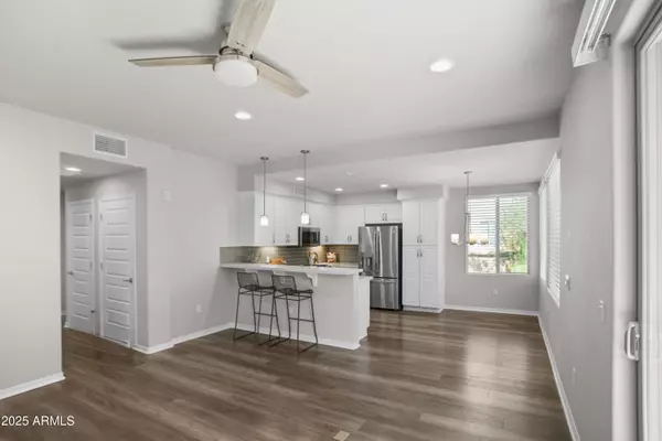 Phoenix, AZ 85054,17850 N 68TH Street #2153